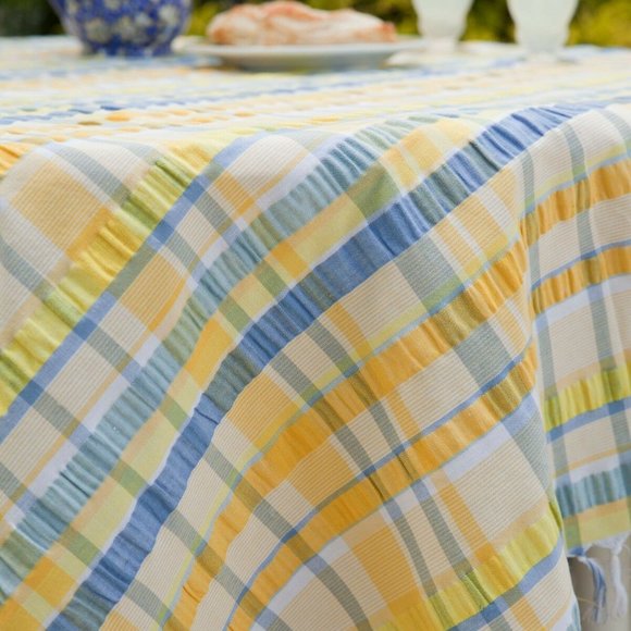 SOLD!April Cornell Seersucker Tablecloth 54x54 NWT - Picture 2 of 4